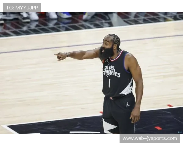 快船110-106胜奇才，哈登关键罚球连抢篮板锁定胜局